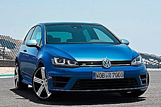 Sport tre-dörrars Volkswagen Golf R