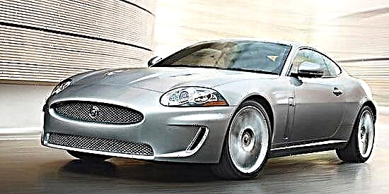 Jaguar XK Sports Coupe (XKR) and Convertible
