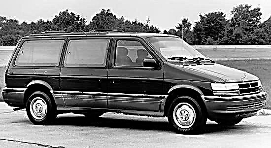 Second generation Dodge Caravan
